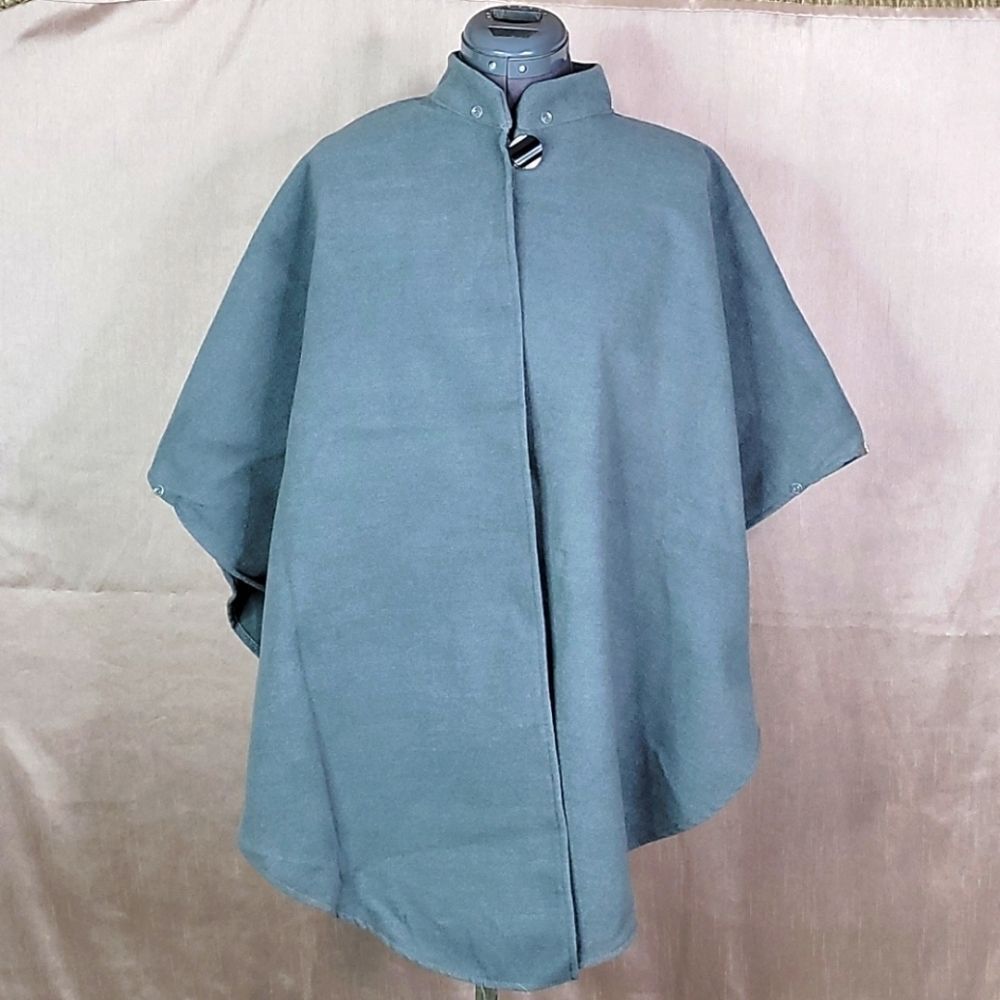 FASHION MIA Heavy Gray Military Style Cape‎ Large